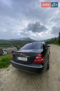 Седан Mercedes-Benz E-Class 2003 в 