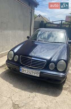 Седан Mercedes-Benz E-Class 2000 в Одессе