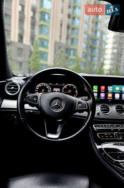 Седан Mercedes-Benz E-Class 2017 в 