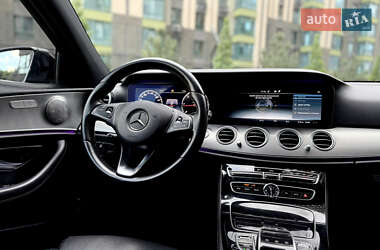 Седан Mercedes-Benz E-Class 2017 в 