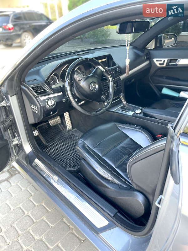 Купе Mercedes-Benz E-Class 2009 в Самборе