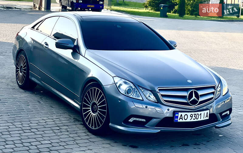 Купе Mercedes-Benz E-Class 2009 в Самборе