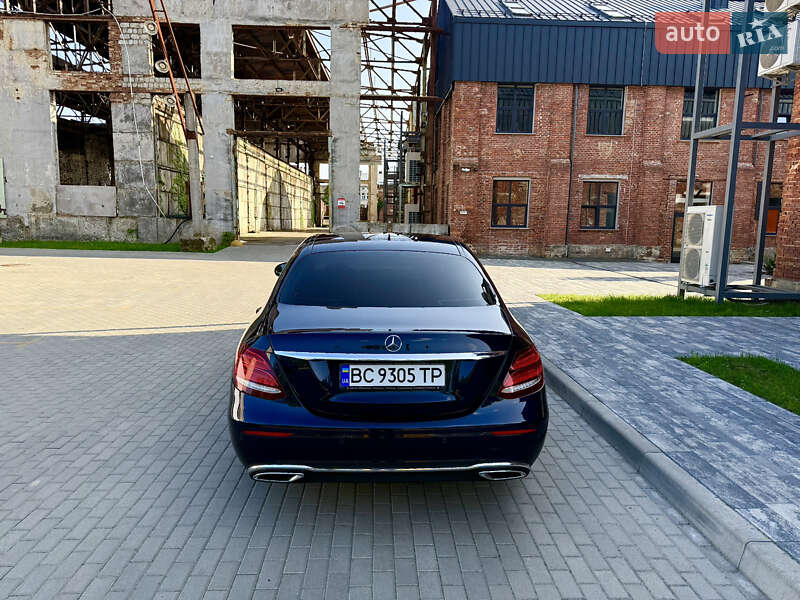 Седан Mercedes-Benz E-Class 2018 в Львове