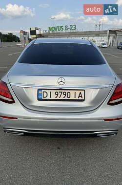 Седан Mercedes-Benz E-Class 2016 в 