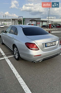 Седан Mercedes-Benz E-Class 2016 в 
