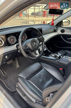 Седан Mercedes-Benz E-Class 2016 в 