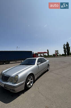 Седан Mercedes-Benz E-Class 2001 в Баштанці