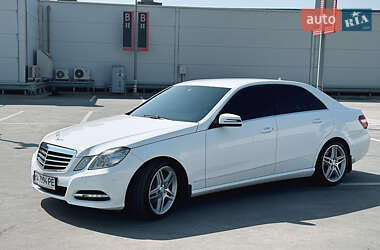 Седан Mercedes-Benz E-Class 2012 в 