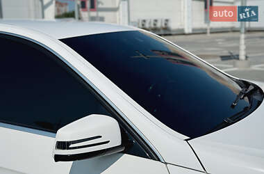 Седан Mercedes-Benz E-Class 2012 в 