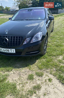 Седан Mercedes-Benz E-Class 2010 в Буську