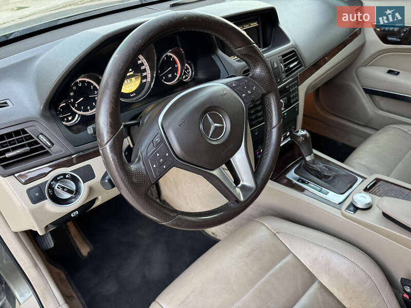 Купе Mercedes-Benz E-Class 2011 в Тересві