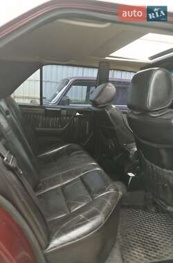 Седан Mercedes-Benz E-Class 1989 в 