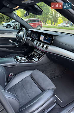 Седан Mercedes-Benz E-Class 2016 в 