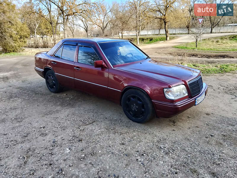 Седан Mercedes-Benz E-Class 1994 в Болграде