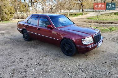 Седан Mercedes-Benz E-Class 1994 в 
