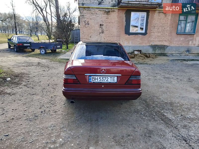Седан Mercedes-Benz E-Class 1994 в Болграде