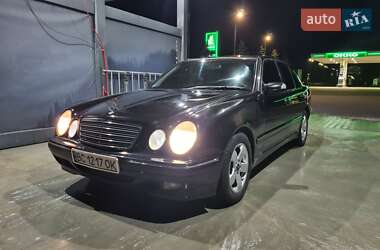 Седан Mercedes-Benz E-Class 2000 в Буске