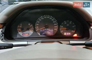 Седан Mercedes-Benz E-Class 2000 в 