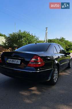Седан Mercedes-Benz E-Class 2003 в 