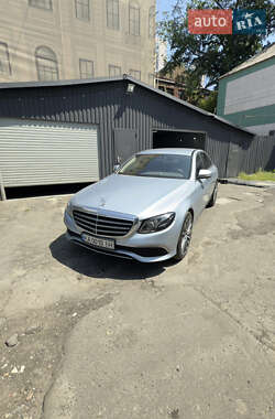 Седан Mercedes-Benz E-Class 2016 в Києві