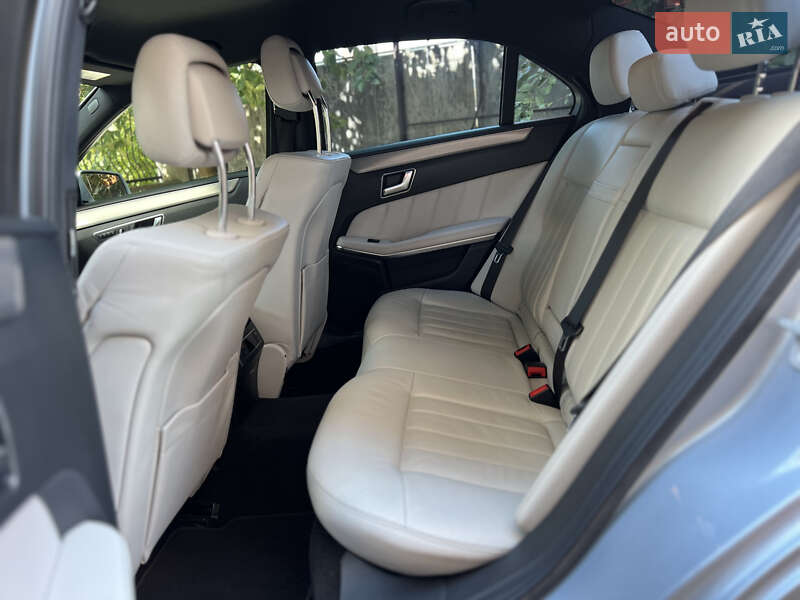 Седан Mercedes-Benz E-Class 2015 в Сваляве