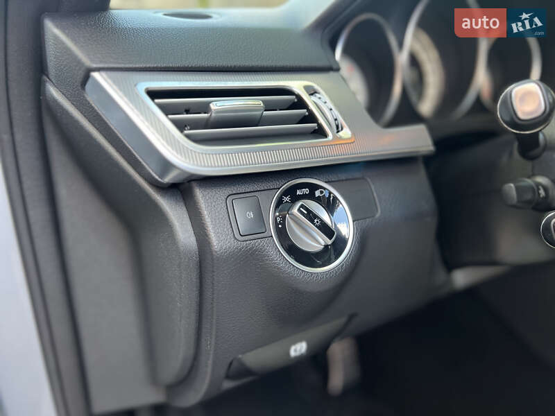 Седан Mercedes-Benz E-Class 2015 в Сваляве