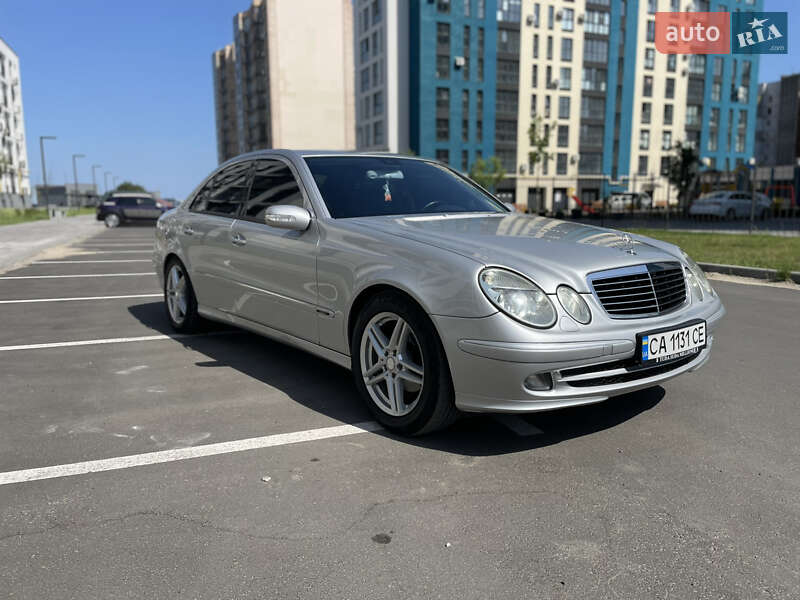 Седан Mercedes-Benz E-Class 2003 в 