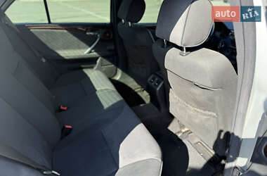 Седан Mercedes-Benz E-Class 2001 в 