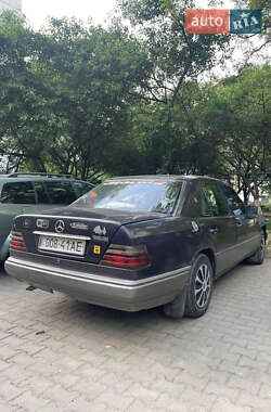 Седан Mercedes-Benz E-Class 1994 в 