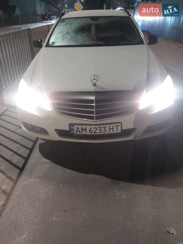 Універсал Mercedes-Benz E-Class 2010 в Житомирі