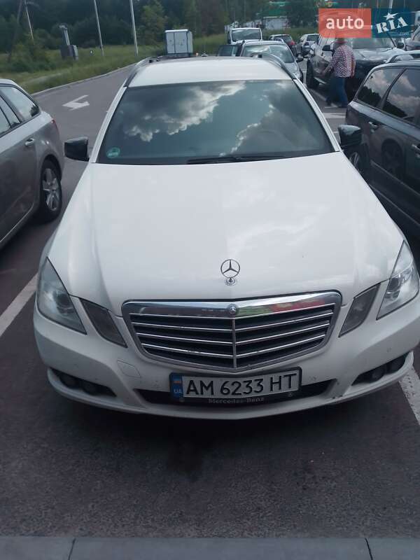 Універсал Mercedes-Benz E-Class 2010 в Житомирі