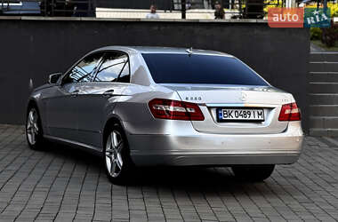 Седан Mercedes-Benz E-Class 2009 в 