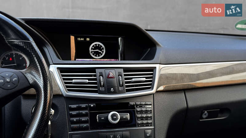 Седан Mercedes-Benz E-Class 2009 в Ивано-Франковске
