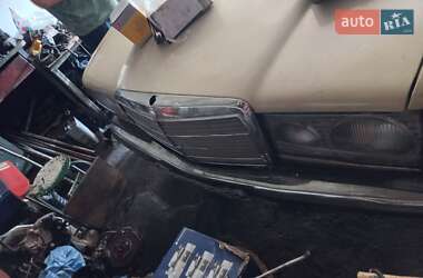 Седан Mercedes-Benz E-Class 1981 в 