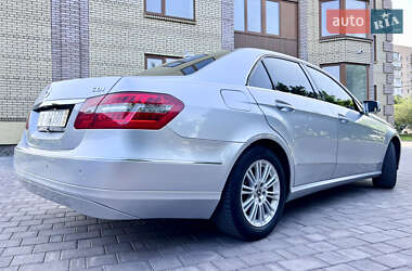 Седан Mercedes-Benz E-Class 2010 в 
