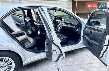 Седан Mercedes-Benz E-Class 2010 в 