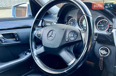 Седан Mercedes-Benz E-Class 2010 в 