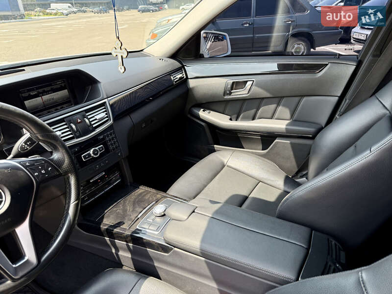 Седан Mercedes-Benz E-Class 2012 в Киеве