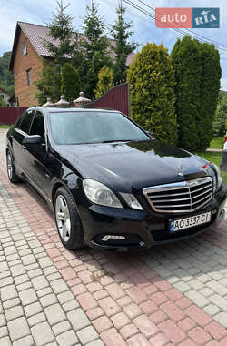 Седан Mercedes-Benz E-Class 2009 в Тячеве