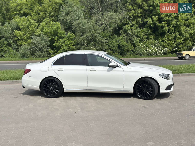 Седан Mercedes-Benz E-Class 2016 в Луцке