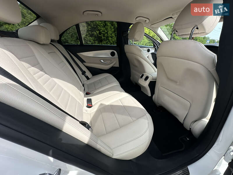 Седан Mercedes-Benz E-Class 2016 в Луцке