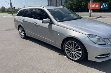 Універсал Mercedes-Benz E-Class 2012 в 