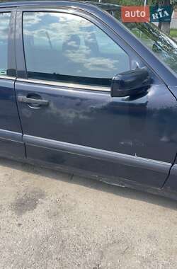 Седан Mercedes-Benz E-Class 1998 в 