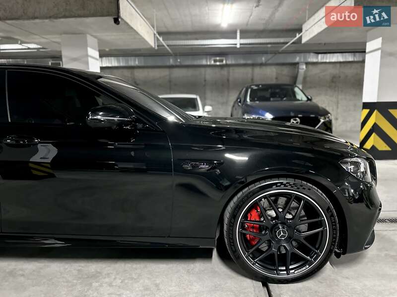Седан Mercedes-Benz E-Class 2021 в Днепре