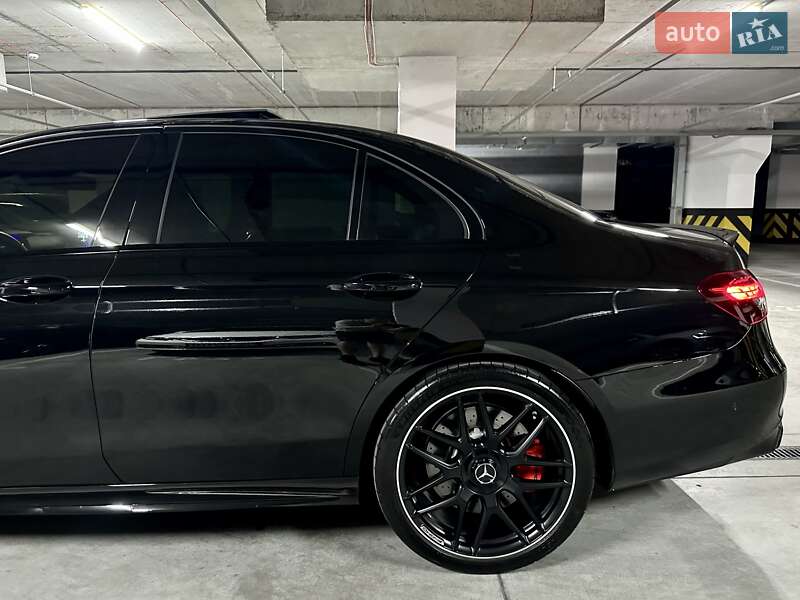 Седан Mercedes-Benz E-Class 2021 в Днепре