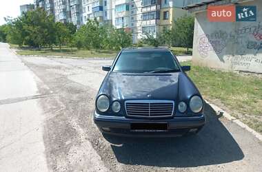 Седан Mercedes-Benz E-Class 1996 в Миколаєві