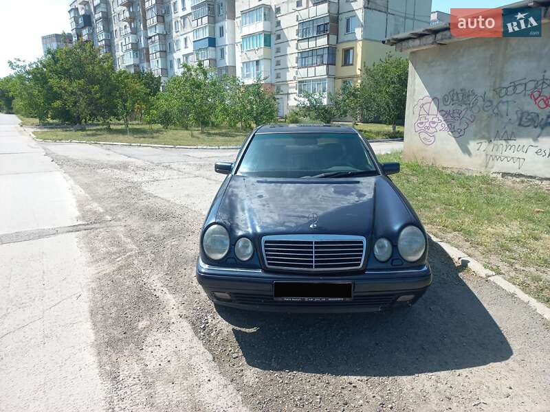 Mercedes-Benz E-Class 1996