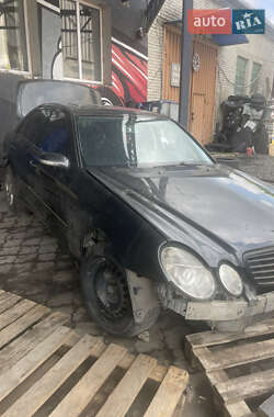 Седан Mercedes-Benz E-Class 2003 в 