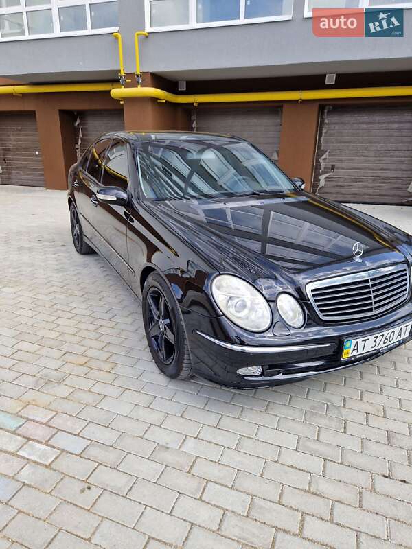 Седан Mercedes-Benz E-Class 2002 в Івано-Франківську