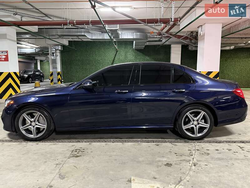Седан Mercedes-Benz E-Class 2016 в Киеве